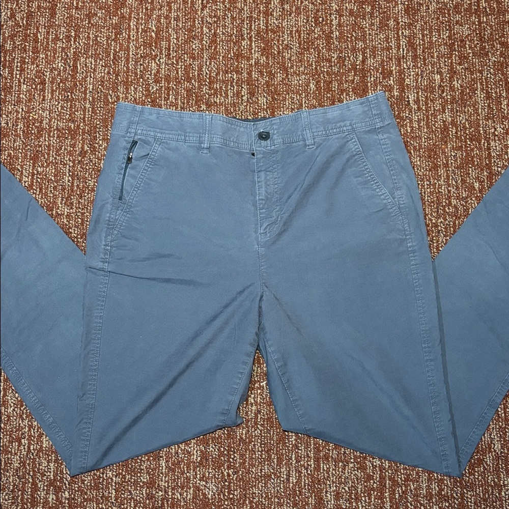 Eddie Bauer Blue Chinos outdoor active pant navy multi pocket hiking zip pocket